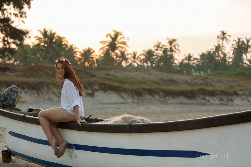 Алиса, 23